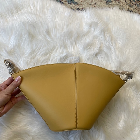 A’Cloud Roman Column Ionic Mini Tote - Picture 8 of 11